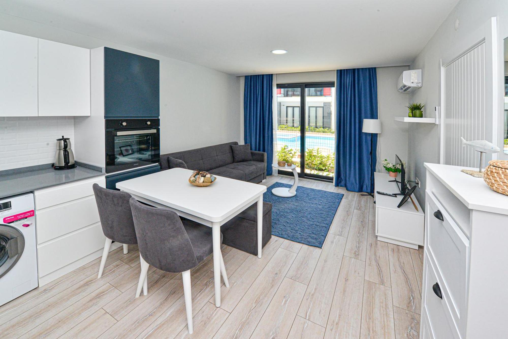 C Suites Antalia Airport Экстерьер фото